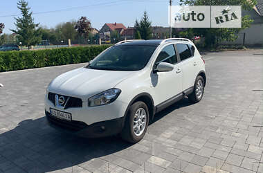 Внедорожник / Кроссовер Nissan Qashqai 2011 в Тячеве