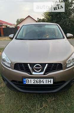 Позашляховик / Кросовер Nissan Qashqai 2011 в Полтаві