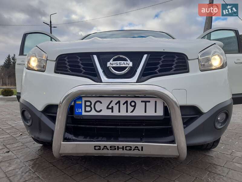 Внедорожник / Кроссовер Nissan Qashqai 2010 в Бориславе