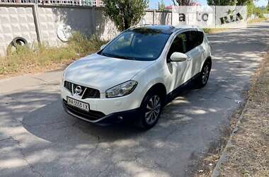 Позашляховик / Кросовер Nissan Qashqai 2010 в Києві