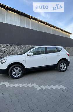 Позашляховик / Кросовер Nissan Qashqai 2013 в Чернівцях