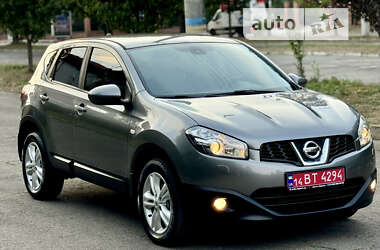 Позашляховик / Кросовер Nissan Qashqai 2012 в Калуші