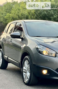 Позашляховик / Кросовер Nissan Qashqai 2012 в Калуші