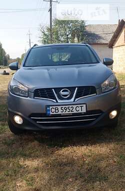 Позашляховик / Кросовер Nissan Qashqai 2010 в Чернігові