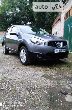 Позашляховик / Кросовер Nissan Qashqai 2013 в Чернівцях