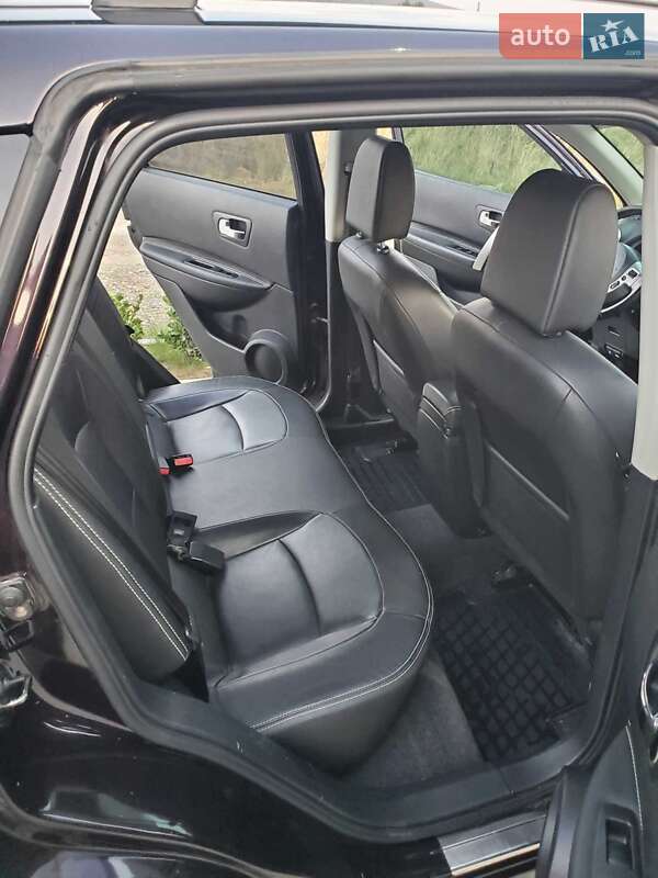 Внедорожник / Кроссовер Nissan Qashqai 2012 в Виноградове