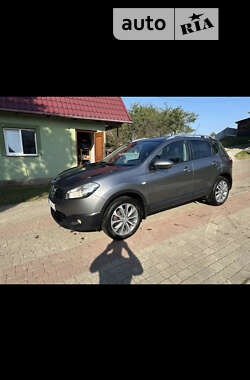 Позашляховик / Кросовер Nissan Qashqai 2013 в Коломиї