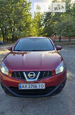 Позашляховик / Кросовер Nissan Qashqai 2012 в Харкові