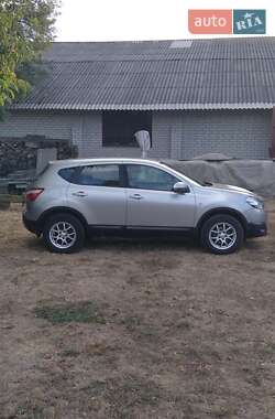 Внедорожник / Кроссовер Nissan Qashqai 2010 в Черкассах