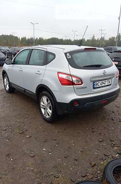 Позашляховик / Кросовер Nissan Qashqai 2011 в Львові