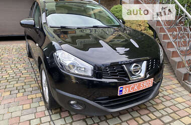 Внедорожник / Кроссовер Nissan Qashqai 2011 в Черновцах