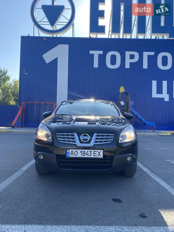 Позашляховик / Кросовер Nissan Qashqai 2010 в Ужгороді