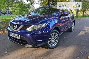 Внедорожник / Кроссовер Nissan Qashqai 2014 в Стрые