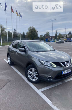 Внедорожник / Кроссовер Nissan Qashqai 2015 в Житомире