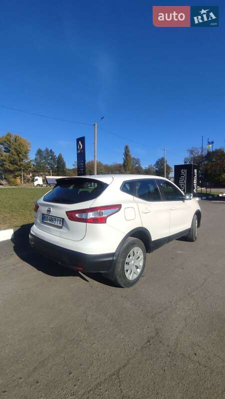 Внедорожник / Кроссовер Nissan Qashqai 2016 в Городке