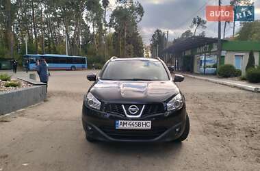 Позашляховик / Кросовер Nissan Qashqai 2012 в Озерному