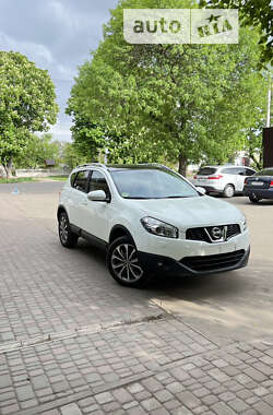 Внедорожник / Кроссовер Nissan Qashqai 2011 в Хороле