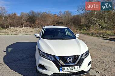 Позашляховик / Кросовер Nissan Qashqai 2017 в Львові