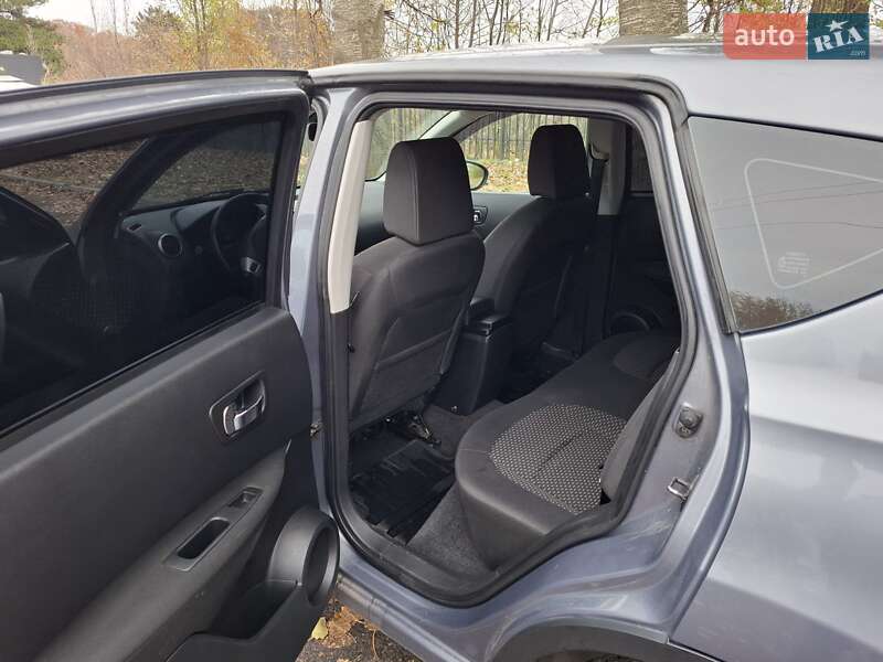 Позашляховик / Кросовер Nissan Qashqai 2008 в Умані