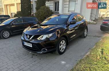 Позашляховик / Кросовер Nissan Qashqai 2016 в Львові