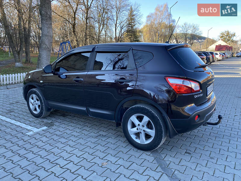 Позашляховик / Кросовер Nissan Qashqai 2013 в Бережанах