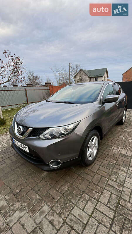 Позашляховик / Кросовер Nissan Qashqai 2014 в Луцьку