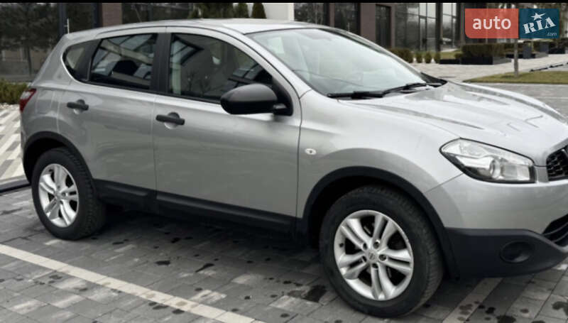 Позашляховик / Кросовер Nissan Qashqai 2012 в Львові