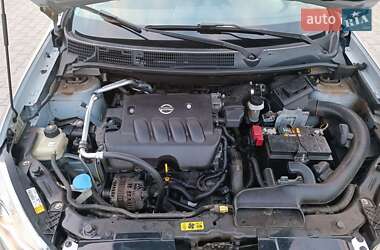 Внедорожник / Кроссовер Nissan Qashqai 2010 в 