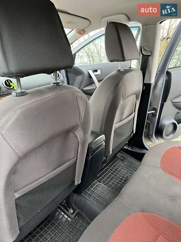 Позашляховик / Кросовер Nissan Qashqai 2009 в 