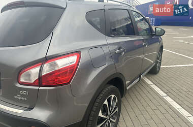 Позашляховик / Кросовер Nissan Qashqai 2012 в Нововолинську