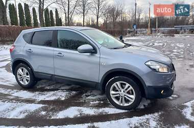 Позашляховик / Кросовер Nissan Qashqai 2011 в Луцьку