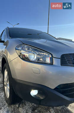 Позашляховик / Кросовер Nissan Qashqai 2010 в Львові