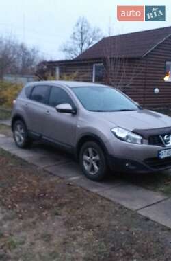 Внедорожник / Кроссовер Nissan Qashqai 2010 в Новых Санжарах