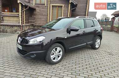 Позашляховик / Кросовер Nissan Qashqai 2011 в Рівному