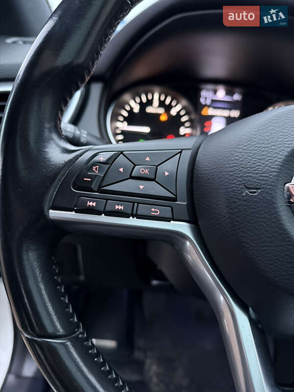 Внедорожник / Кроссовер Nissan Qashqai 2017 в Заречном