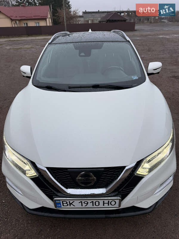 Внедорожник / Кроссовер Nissan Qashqai 2017 в Заречном