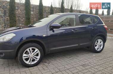 Позашляховик / Кросовер Nissan Qashqai 2010 в Стрию