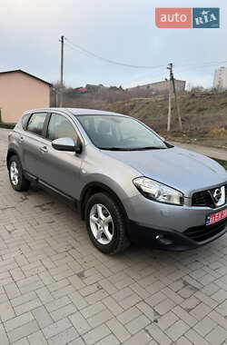 Позашляховик / Кросовер Nissan Qashqai 2011 в Умані