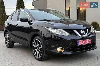 Позашляховик / Кросовер Nissan Qashqai 2016 в Стрию