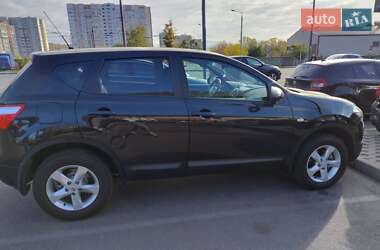 Позашляховик / Кросовер Nissan Qashqai 2010 в Києві