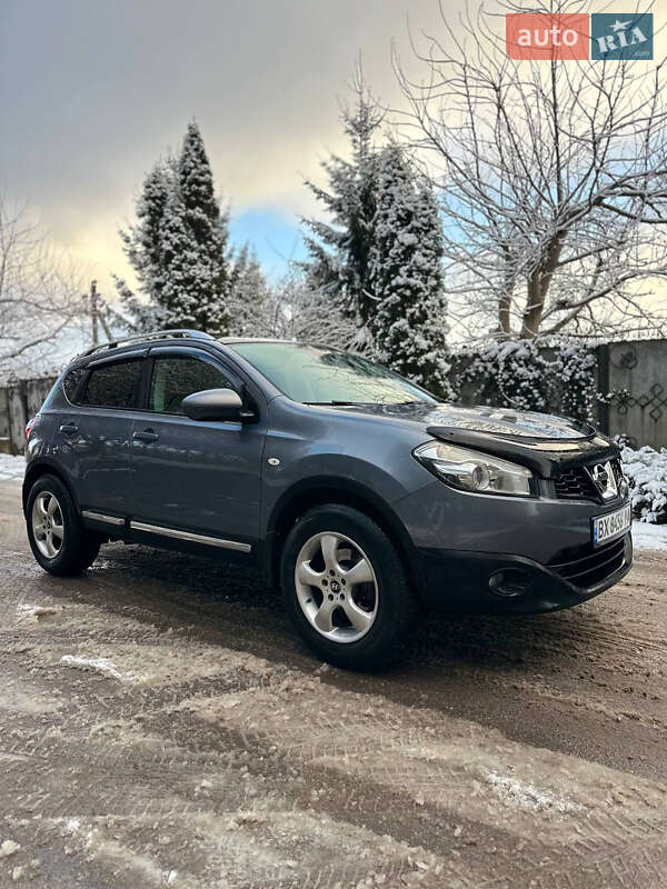 Внедорожник / Кроссовер Nissan Qashqai 2010 в Хмельницком