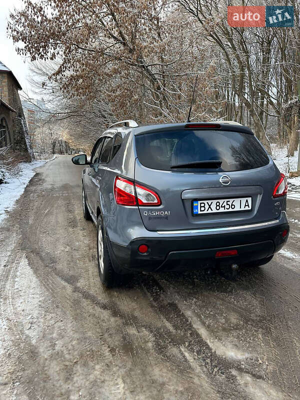 Внедорожник / Кроссовер Nissan Qashqai 2010 в Хмельницком
