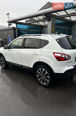 Внедорожник / Кроссовер Nissan Qashqai 2011 в Черновцах