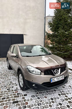 Внедорожник / Кроссовер Nissan Qashqai 2013 в Золочеве