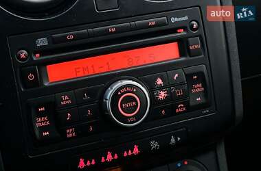 Внедорожник / Кроссовер Nissan Qashqai 2007 в 
