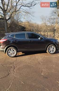 Позашляховик / Кросовер Nissan Qashqai 2014 в 