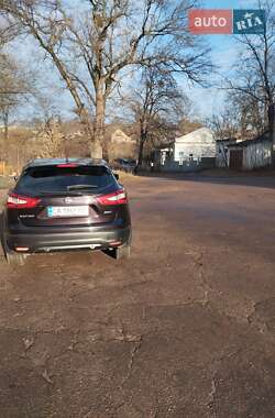 Позашляховик / Кросовер Nissan Qashqai 2014 в 