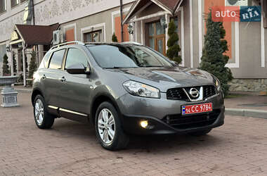 Внедорожник / Кроссовер Nissan Qashqai 2011 в Стрые