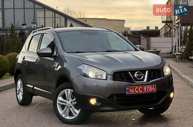 Внедорожник / Кроссовер Nissan Qashqai 2011 в Стрые