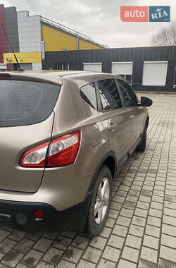 Позашляховик / Кросовер Nissan Qashqai 2011 в Львові